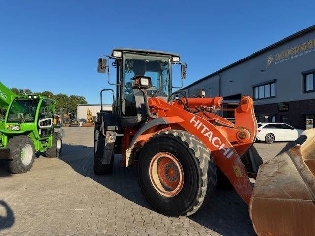 Hitachi ZW 180 - Riteņu iekrāvējs: foto 4 Hitachi ZW 180 - Riteņu iekrāvējs: foto 4