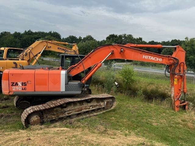 Hitachi ZX 210 LC - Kāpurķēžu ekskavators: foto 1 Hitachi ZX 210 LC - Kāpurķēžu ekskavators: foto 1