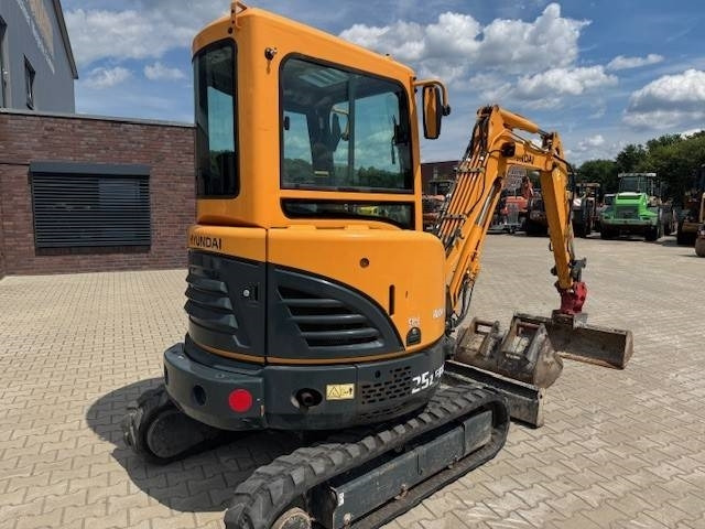 Hyundai R25Z-9 AK - Mini-ekskavators: foto 5 Hyundai R25Z-9 AK - Mini-ekskavators: foto 5