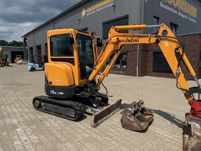 Hyundai R25Z-9 AK - Mini-ekskavators: foto 4 Hyundai R25Z-9 AK - Mini-ekskavators: foto 4