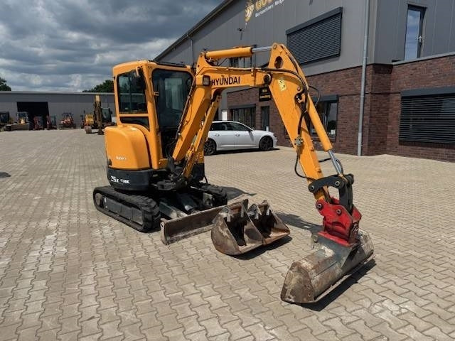 Hyundai R25Z-9 AK - Mini-ekskavators: foto 3 Hyundai R25Z-9 AK - Mini-ekskavators: foto 3
