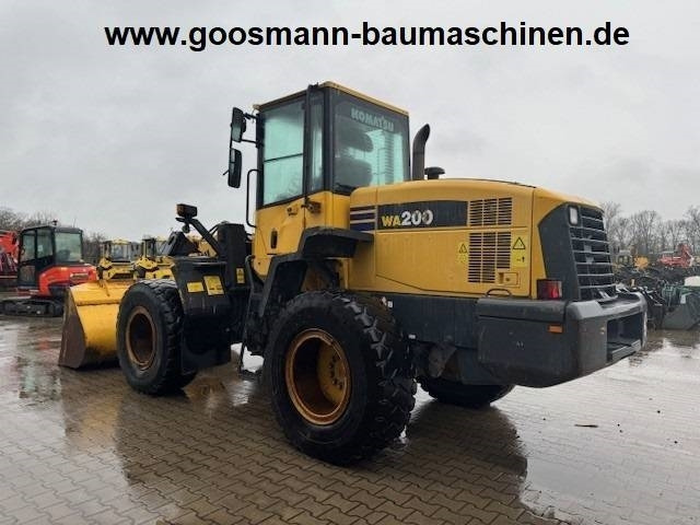 KOMATSU WA 200 - Riteņu iekrāvējs: foto 2 KOMATSU WA 200 - Riteņu iekrāvējs: foto 2