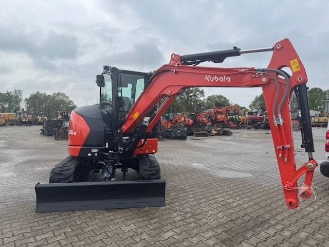 Mini-ekskavators Kubota U 50-5: foto 9