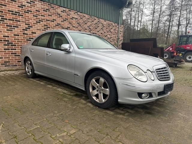 Mercedes-Benz E 280 CDI 4Matic - Vieglā automašīna: foto 1 Mercedes-Benz E 280 CDI 4Matic - Vieglā automašīna: foto 1