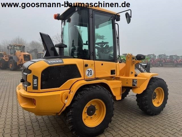 Volvo L 30 G - Riteņu iekrāvējs: foto 2 Volvo L 30 G - Riteņu iekrāvējs: foto 2
