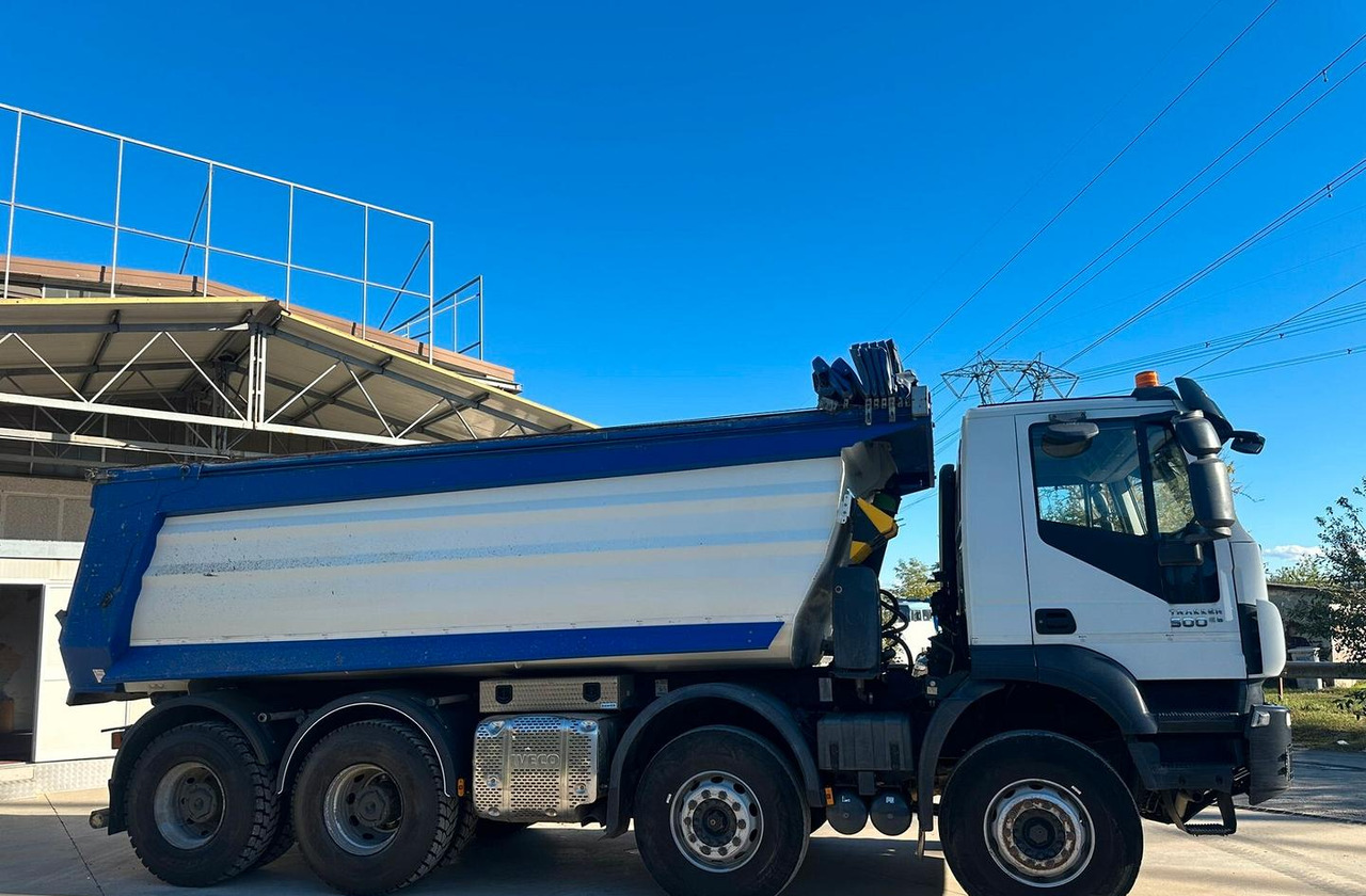 Iveco Trakker 500 anno 2020 - Kravas automašīna pašizgāzējs: foto 3 Iveco Trakker 500 anno 2020 - Kravas automašīna pašizgāzējs: foto 3