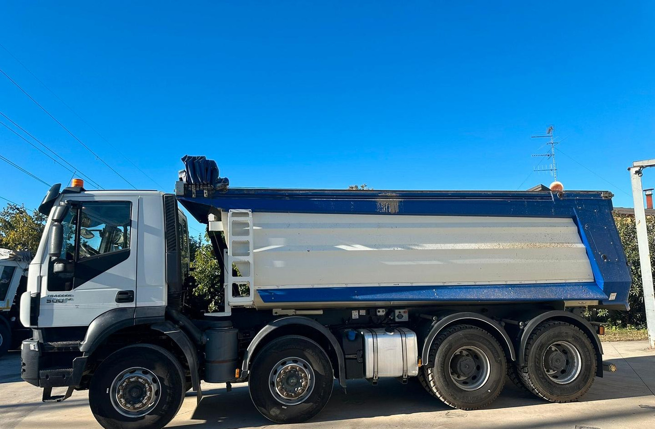 Iveco Trakker 500 anno 2020 - Kravas automašīna pašizgāzējs: foto 4 Iveco Trakker 500 anno 2020 - Kravas automašīna pašizgāzējs: foto 4