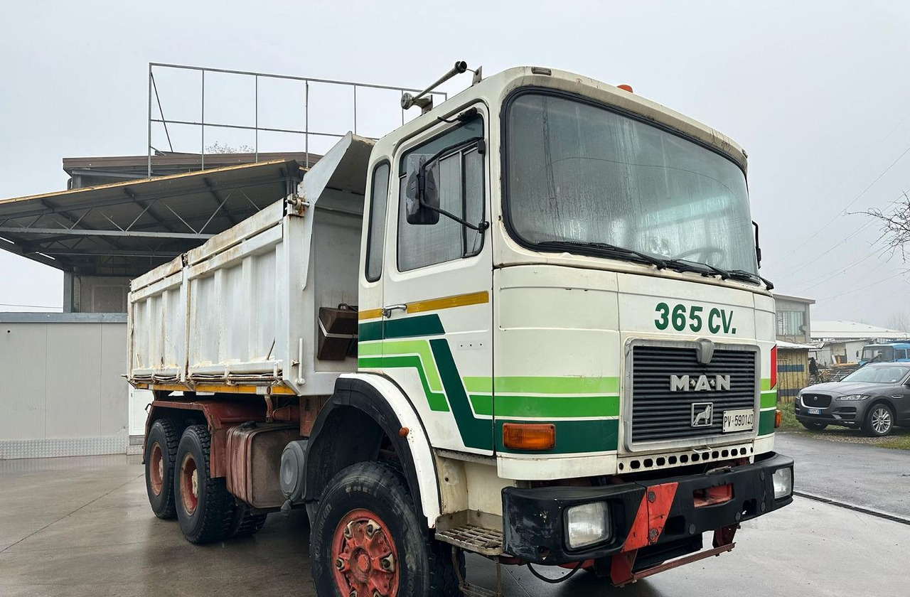 Man 3 assi 6x4 ribaltabile - Kravas automašīna pašizgāzējs: foto 1 Man 3 assi 6x4 ribaltabile - Kravas automašīna pašizgāzējs: foto 1