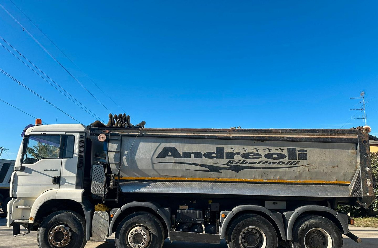 Man tGA 41 480 ANNO 2005 - Kravas automašīna pašizgāzējs: foto 2 Man tGA 41 480 ANNO 2005 - Kravas automašīna pašizgāzējs: foto 2