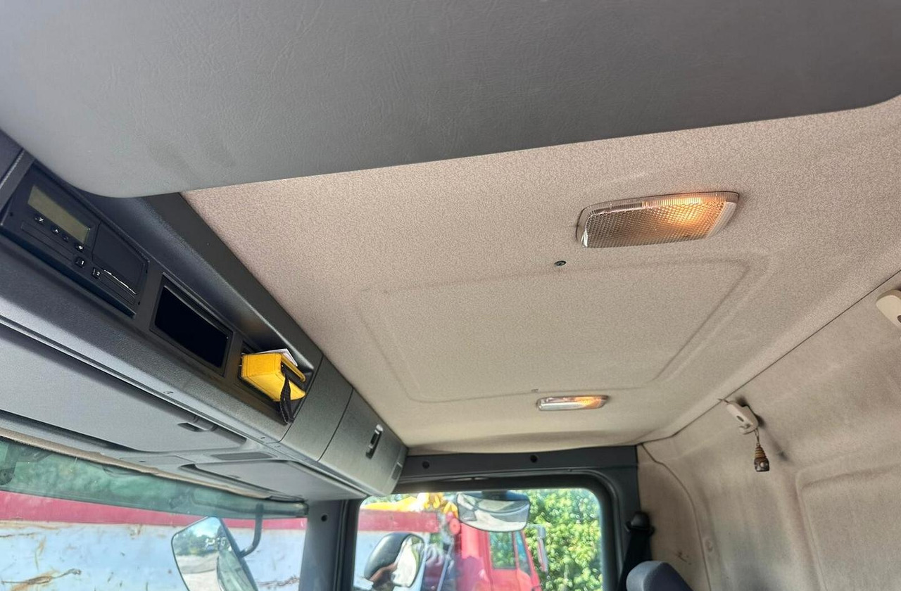 Motrice Scania con gru Effer - Bortu kravas automašīna/ Platforma, Kravas auto ar manipulatoru: foto 5 Motrice Scania con gru Effer - Bortu kravas automašīna/ Platforma, Kravas auto ar manipulatoru: foto 5