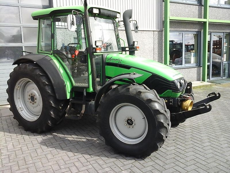 Deutz-Fahr Agroplus 85 - Traktors: foto 1 Deutz-Fahr Agroplus 85 - Traktors: foto 1