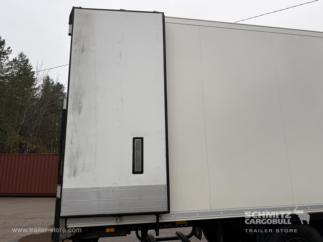 SCHMITZ Reefer Meat hanging system - Puspiekabe izotermiskais: foto 3 SCHMITZ Reefer Meat hanging system - Puspiekabe izotermiskais: foto 3