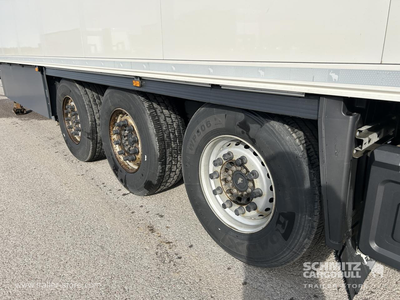 SCHMITZ Reefer Multitemp Double deck Taillift - Puspiekabe izotermiskais: foto 5 SCHMITZ Reefer Multitemp Double deck Taillift - Puspiekabe izotermiskais: foto 5