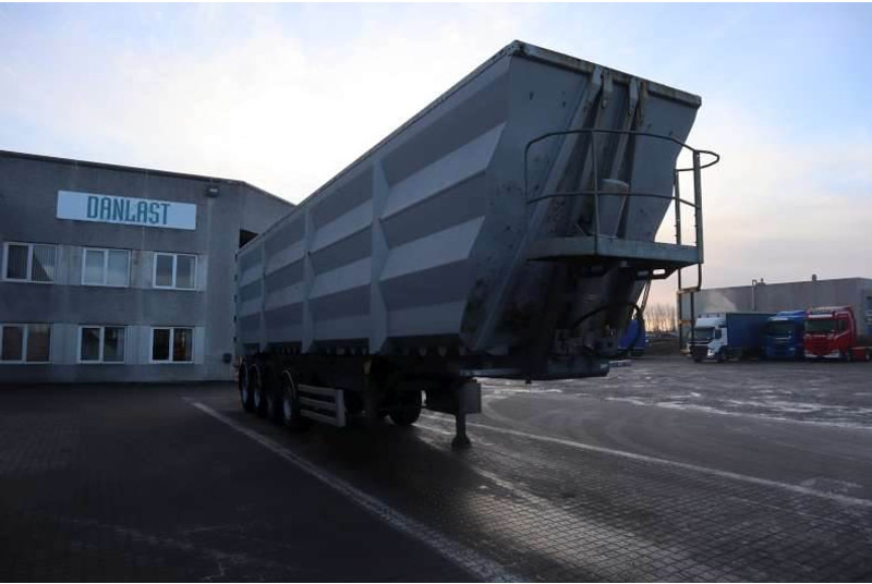 AMT MTDK 4-axle Tipper/Kipper/Tiptrailer 67 m³ - Puspiekabe pašizgāzējs: foto 2 AMT MTDK 4-axle Tipper/Kipper/Tiptrailer 67 m³ - Puspiekabe pašizgāzējs: foto 2