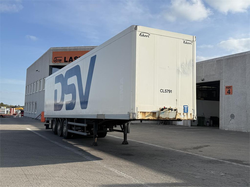 Ekeri 33 pl. - Puspiekabe slēgtā virsbūve: foto 3 Ekeri 33 pl. - Puspiekabe slēgtā virsbūve: foto 3