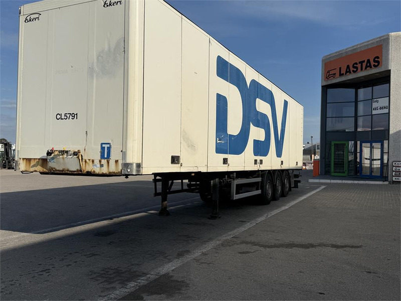 Ekeri 33 pl. - Puspiekabe slēgtā virsbūve: foto 1 Ekeri 33 pl. - Puspiekabe slēgtā virsbūve: foto 1