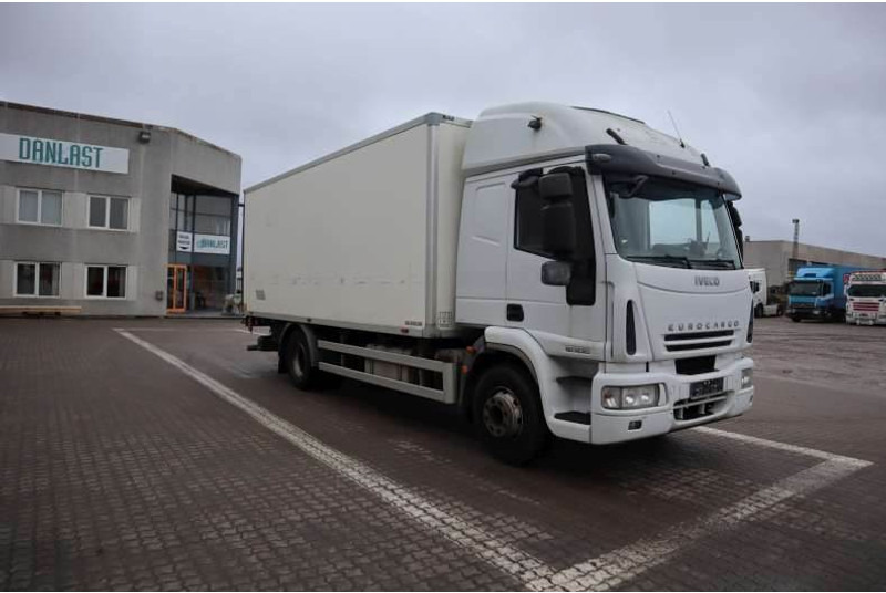 Iveco Eurocargo 4X2 Kasse-lift Afhentning - Kravas automašīna ar slēgto virsbūvi: foto 2 Iveco Eurocargo 4X2 Kasse-lift Afhentning - Kravas automašīna ar slēgto virsbūvi: foto 2