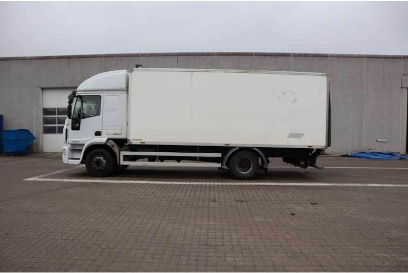 Iveco Eurocargo 4X2 Kasse-lift Afhentning - Kravas automašīna ar slēgto virsbūvi: foto 5 Iveco Eurocargo 4X2 Kasse-lift Afhentning - Kravas automašīna ar slēgto virsbūvi: foto 5