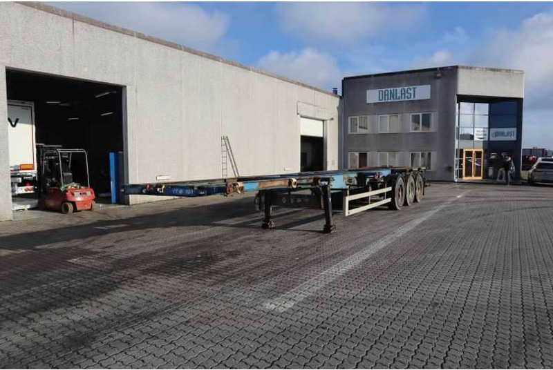 LECI 3-Axle Containerchassis - Puspiekabe noņemamā virsbūve/ Konteineru vedējs: foto 1 LECI 3-Axle Containerchassis - Puspiekabe noņemamā virsbūve/ Konteineru vedējs: foto 1