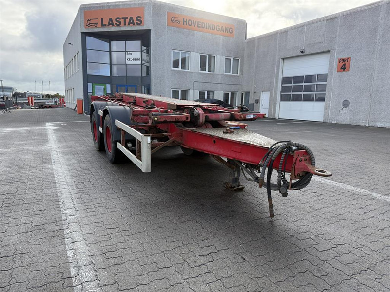 Nopa 2 aks. - Piekabe pašizgāzējs: foto 3 Nopa 2 aks. - Piekabe pašizgāzējs: foto 3