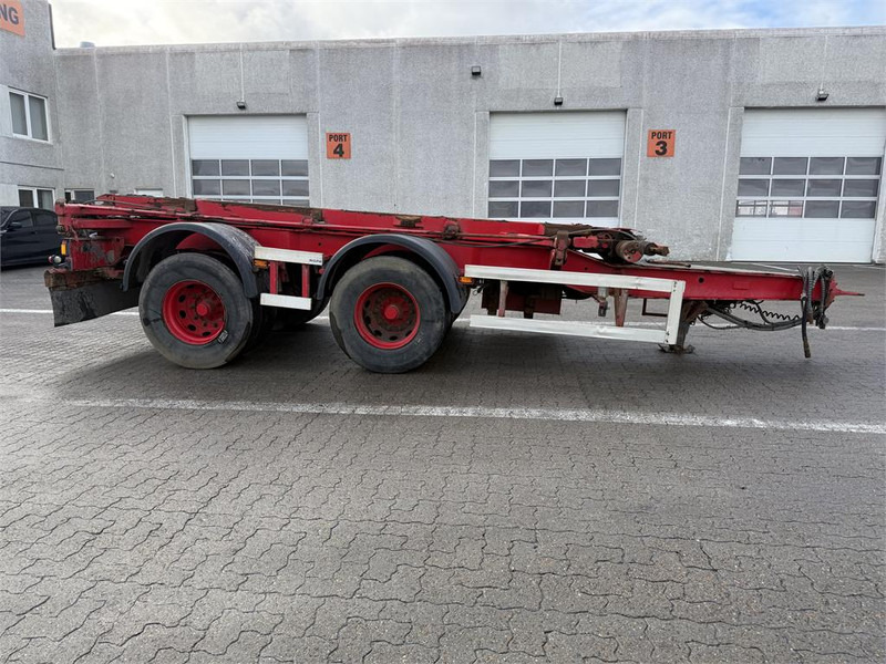 Nopa 2 aks. - Piekabe pašizgāzējs: foto 4 Nopa 2 aks. - Piekabe pašizgāzējs: foto 4