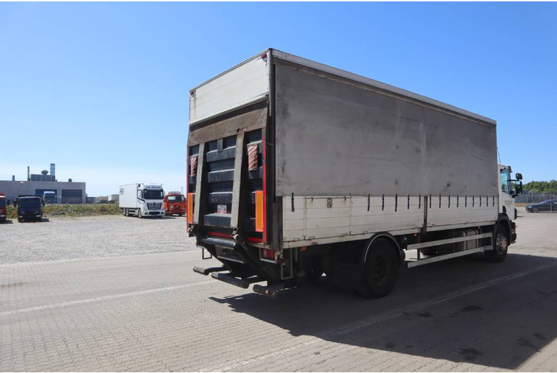 Scania P 94-230 Curtainsider/Plane/Gardin - Kravas automašīna ar tentu: foto 3 Scania P 94-230 Curtainsider/Plane/Gardin - Kravas automašīna ar tentu: foto 3