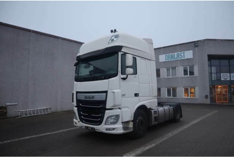 DAF XF 460 Tractor/Sattelzugmaschine/Trækker - Vilcējs: foto 1 DAF XF 460 Tractor/Sattelzugmaschine/Trækker - Vilcējs: foto 1