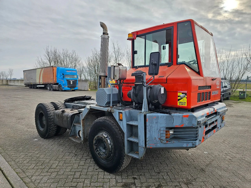 CVS-Ferrari TT2516B - Termināļa traktors: foto 3 CVS-Ferrari TT2516B - Termināļa traktors: foto 3