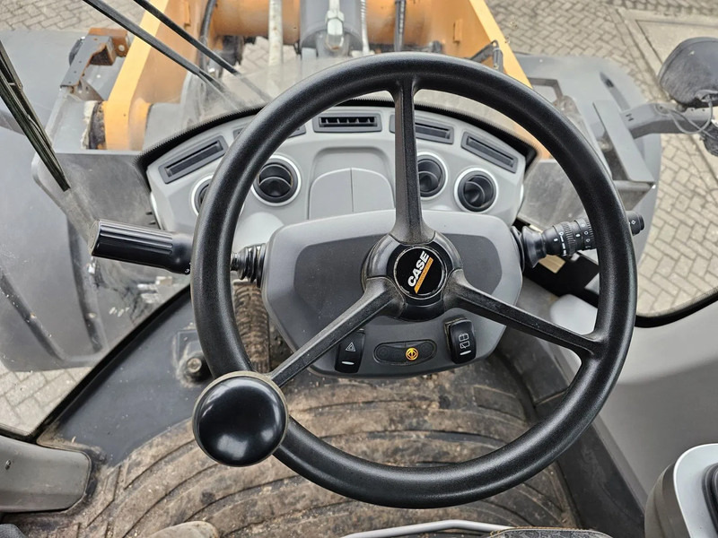 Riteņu iekrāvējs Case 821G: foto 10