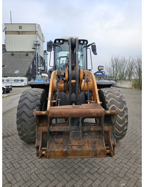 Case 821G - Riteņu iekrāvējs: foto 2 Case 821G - Riteņu iekrāvējs: foto 2