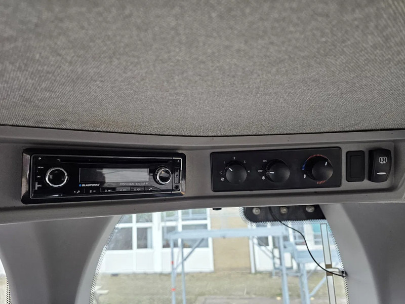 Riteņu iekrāvējs Case 821G: foto 17