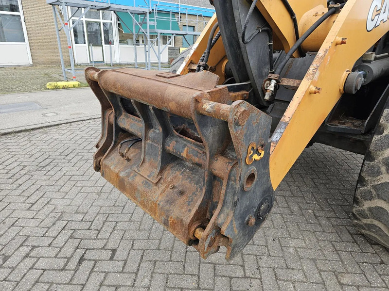 Riteņu iekrāvējs Case 821G: foto 18