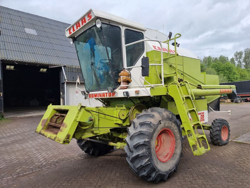 Claas Dominator 68s - Labības kombains: foto 1 Claas Dominator 68s - Labības kombains: foto 1