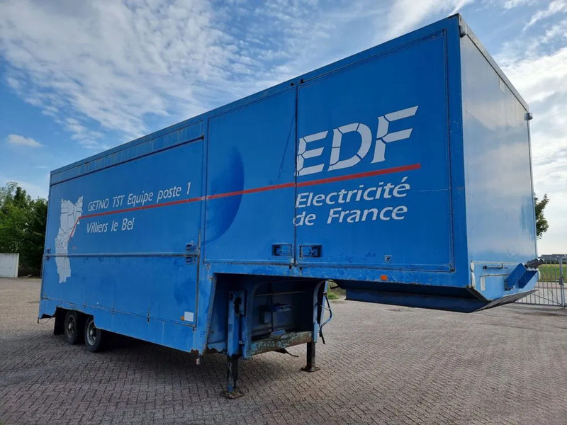 Groenewegen Podiumtrailer - Racetrailer - Puspiekabe slēgtā virsbūve: foto 5 Groenewegen Podiumtrailer - Racetrailer - Puspiekabe slēgtā virsbūve: foto 5