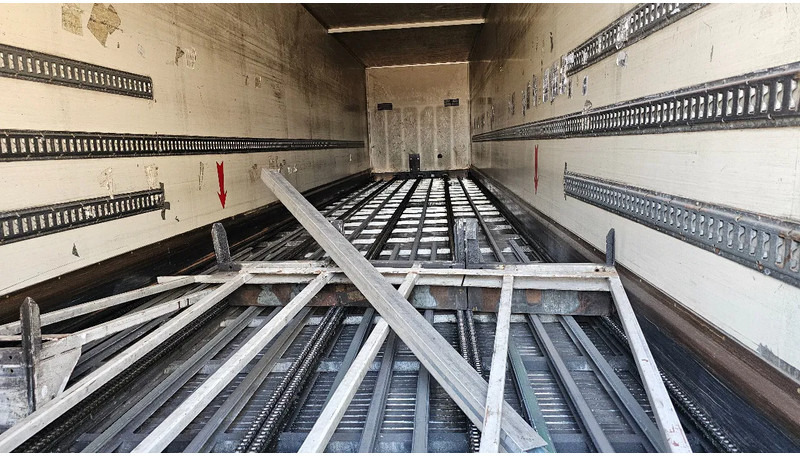 Puspiekabe slēgtā virsbūve Jumbo DO 270.V1 - MOVING FLOOR: foto 14 Puspiekabe slēgtā virsbūve Jumbo DO 270.V1 - MOVING FLOOR: foto 14