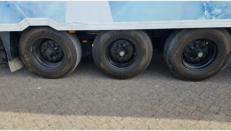 Puspiekabe slēgtā virsbūve Jumbo DO 270.V1 - MOVING FLOOR: foto 10 Puspiekabe slēgtā virsbūve Jumbo DO 270.V1 - MOVING FLOOR: foto 10