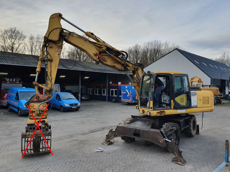 Komatsu PW180-7K - Riteņu ekskavators: foto 1 Komatsu PW180-7K - Riteņu ekskavators: foto 1
