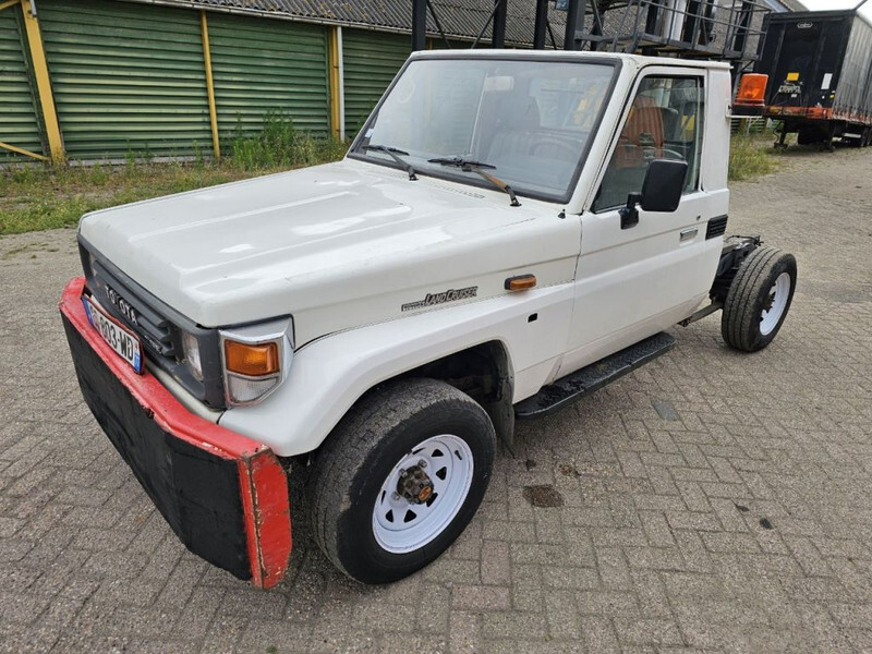 Toyota Land Cruiser LB71MOD - Komercauto: foto 1 Toyota Land Cruiser LB71MOD - Komercauto: foto 1
