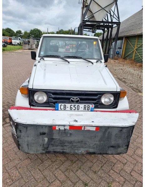 Toyota Land Cruiser PHZJ75RMOD - Komercauto: foto 2 Toyota Land Cruiser PHZJ75RMOD - Komercauto: foto 2