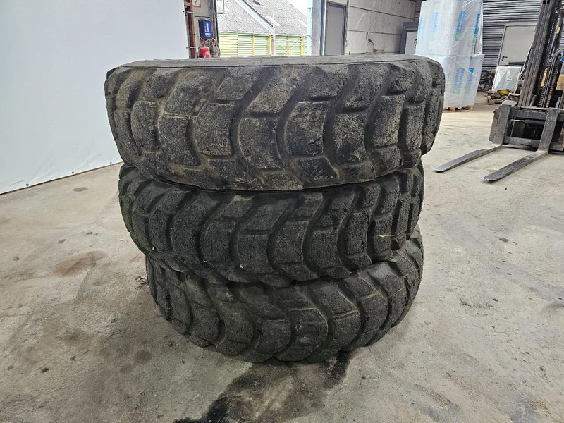 Michelin 18.00-33 - Riepa - Kravas automašīna: foto 3 Michelin 18.00-33 - Riepa - Kravas automašīna: foto 3