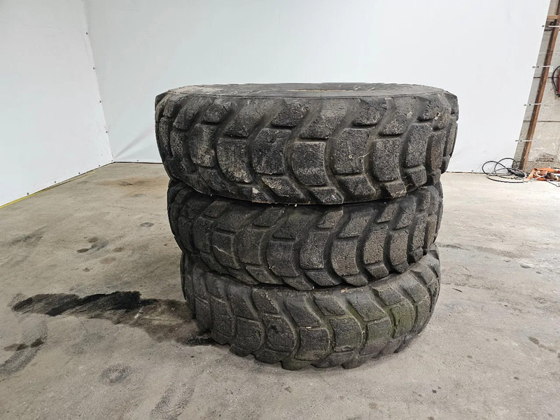 Michelin 18.00-33 - Riepa - Kravas automašīna: foto 2 Michelin 18.00-33 - Riepa - Kravas automašīna: foto 2