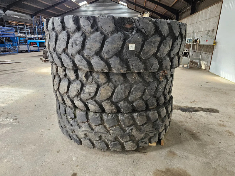 Michelin 18.00 R33 - Riepa - Kravas automašīna: foto 4 Michelin 18.00 R33 - Riepa - Kravas automašīna: foto 4