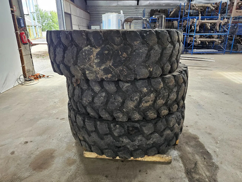 Michelin 18.00 R33 - Riepa - Kravas automašīna: foto 3 Michelin 18.00 R33 - Riepa - Kravas automašīna: foto 3