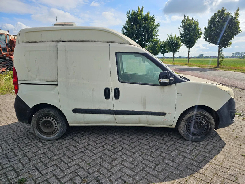 Opel Combo Combo-D-VANWXD1BA8AA - Vieglā automašīna: foto 4 Opel Combo Combo-D-VANWXD1BA8AA - Vieglā automašīna: foto 4