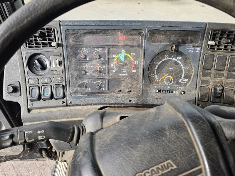 Kravas automašīna ar slēgto virsbūvi Scania P114-340 CP14: foto 19