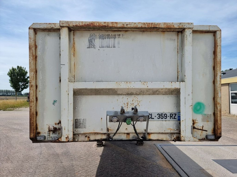 Titan Mercedes Axle - Disc brakes - Bortu puspiekabe/ Platforma: foto 2 Titan Mercedes Axle - Disc brakes - Bortu puspiekabe/ Platforma: foto 2