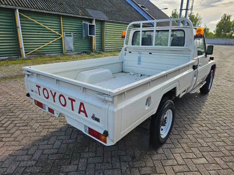Toyota Land Cruiser LB71MOD - Vieglā automašīna: foto 5 Toyota Land Cruiser LB71MOD - Vieglā automašīna: foto 5