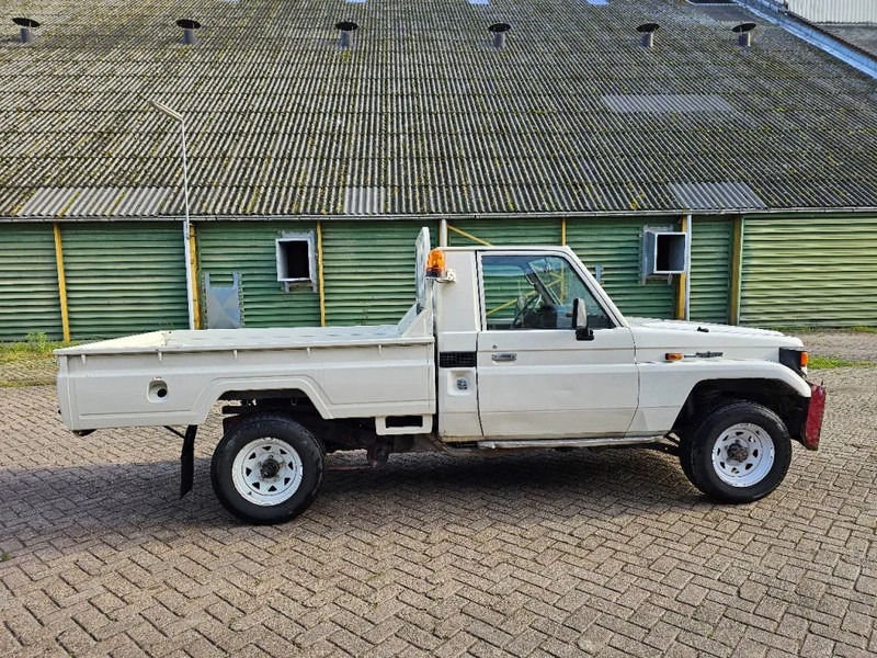 Toyota Land Cruiser LB71MOD - Vieglā automašīna: foto 4 Toyota Land Cruiser LB71MOD - Vieglā automašīna: foto 4