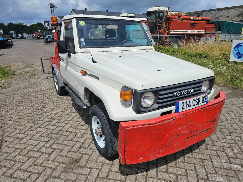 Toyota Land Cruiser LB71MOD - Vieglā automašīna: foto 3 Toyota Land Cruiser LB71MOD - Vieglā automašīna: foto 3