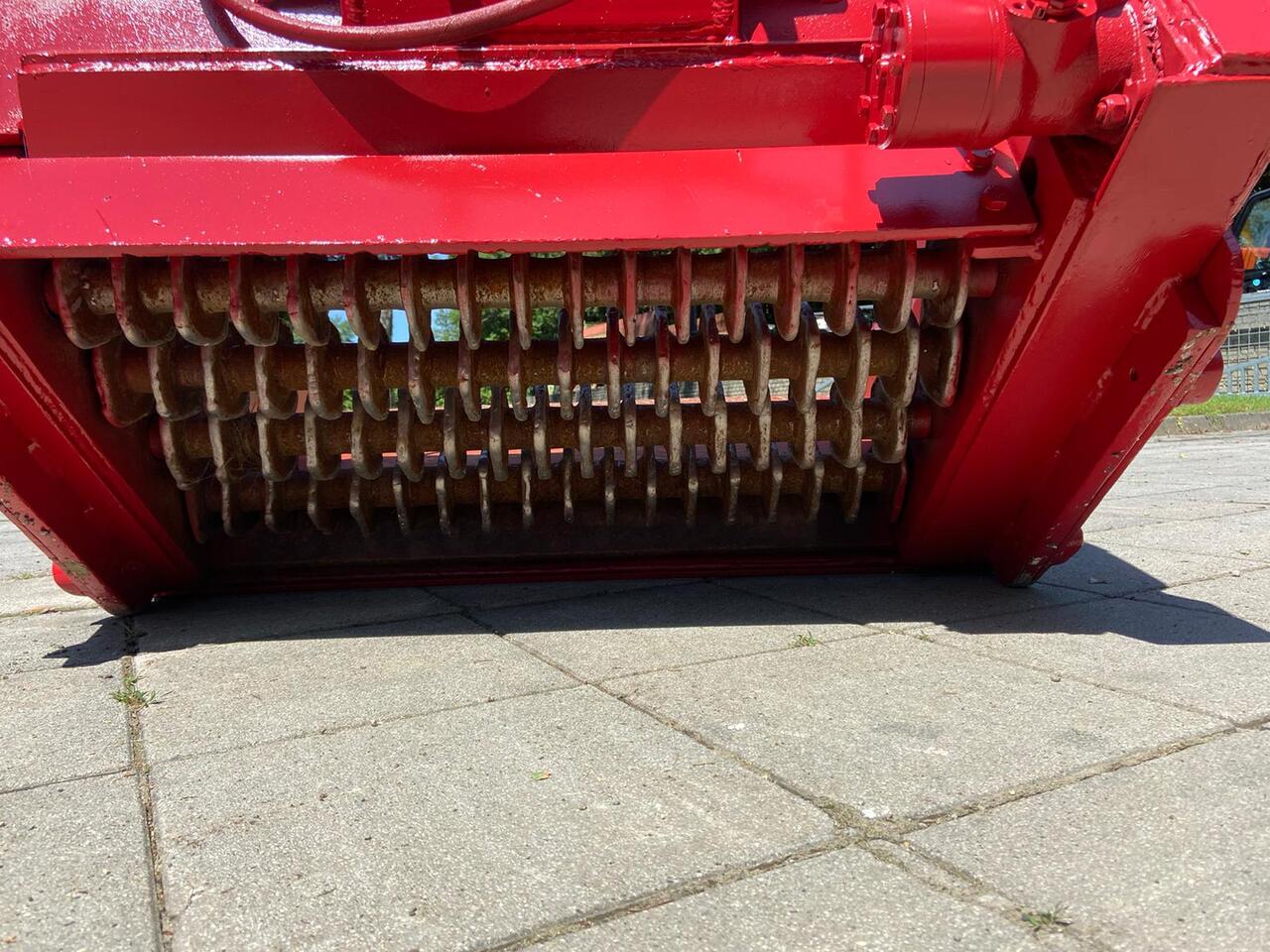 - Ekskavatora kauss - Ekskavators: foto 5 - Ekskavatora kauss - Ekskavators: foto 5